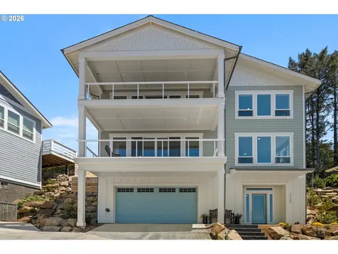2528 SW Coral Avenue Lincoln City OR 97367