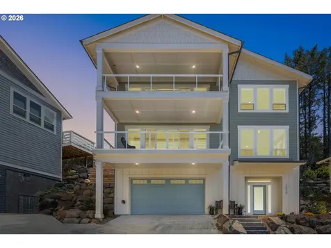 2528 SW Coral Avenue Lincoln City OR 97367