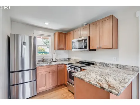 3300 NE 138th Place Portland OR 97230