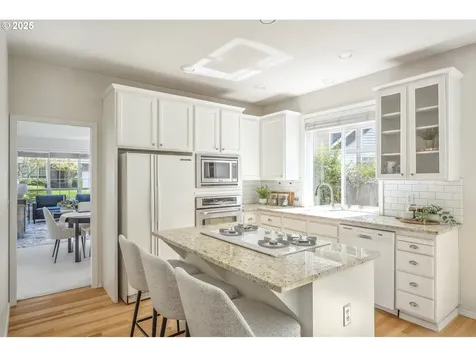 4983 Bilford Lane Lake Oswego OR 97035