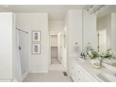 4983 Bilford Lane Lake Oswego OR 97035