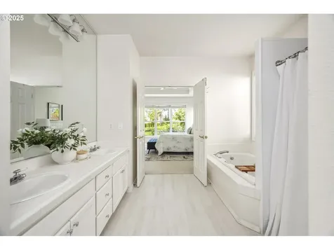 4983 Bilford Lane Lake Oswego OR 97035