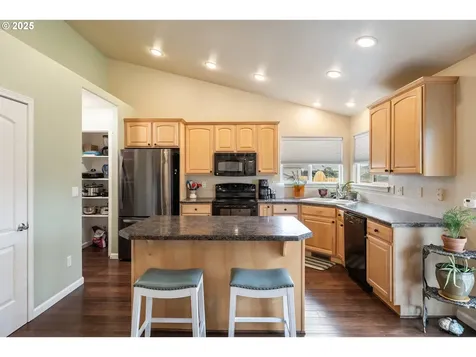314 Oak Street Woodburn OR 97071