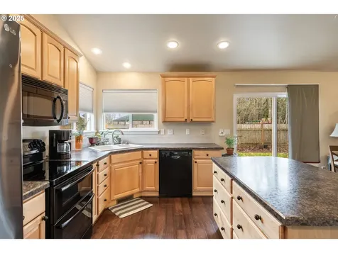 314 Oak Street Woodburn OR 97071