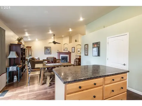 314 Oak Street Woodburn OR 97071