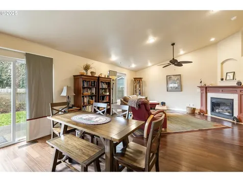 314 Oak Street Woodburn OR 97071