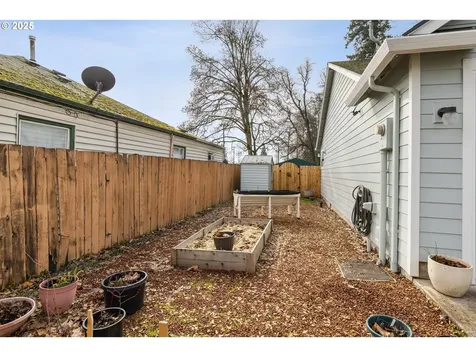 314 Oak Street Woodburn OR 97071