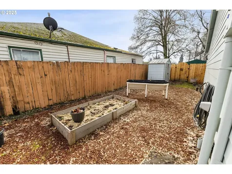314 Oak Street Woodburn OR 97071