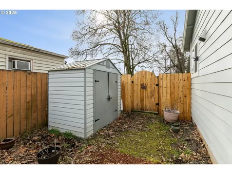 314 Oak Street Woodburn OR 97071