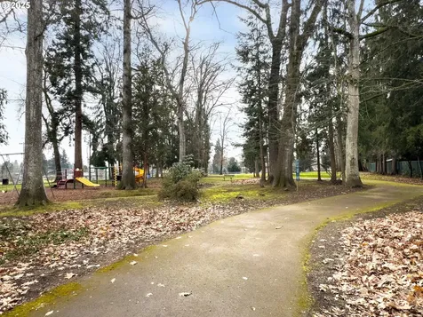 314 Oak Street Woodburn OR 97071