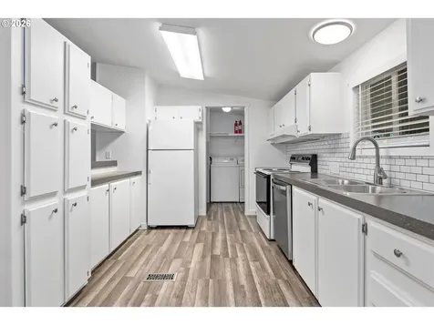 18485 SW Pacific Drive Tualatin OR 97062