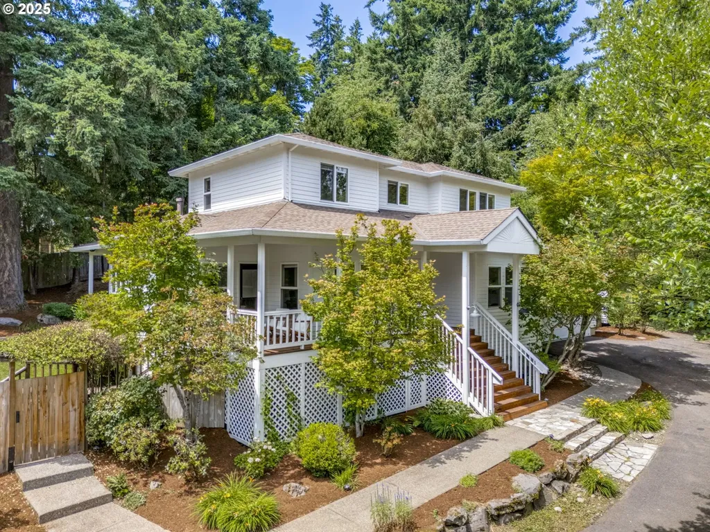 8533 SW 37th Avenue Portland OR 97219