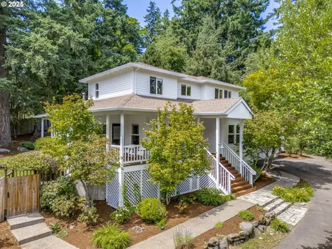 8533 SW 37th Avenue Portland OR 97219