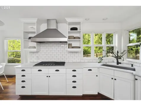 8533 SW 37th Avenue Portland OR 97219