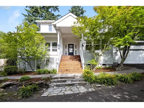 8533 SW 37th Avenue Portland OR 97219