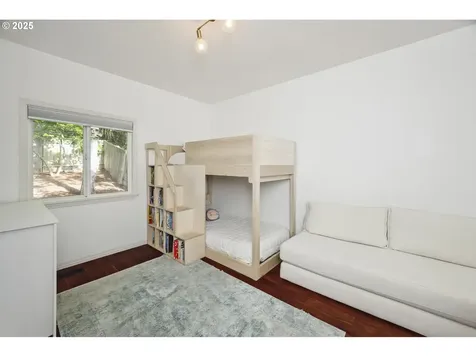 8533 SW 37th Avenue Portland OR 97219