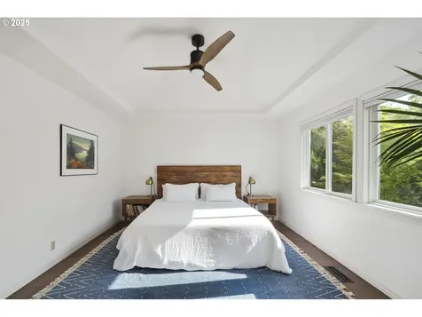 8533 SW 37th Avenue Portland OR 97219