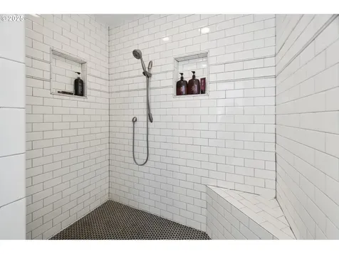 8533 SW 37th Avenue Portland OR 97219