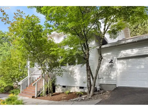 8533 SW 37th Avenue Portland OR 97219