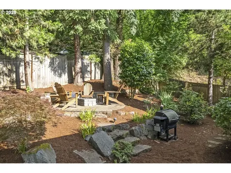 8533 SW 37th Avenue Portland OR 97219