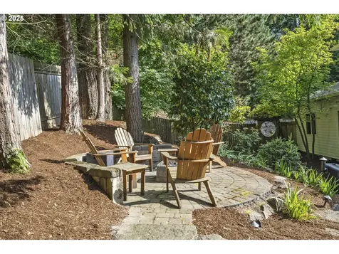 8533 SW 37th Avenue Portland OR 97219