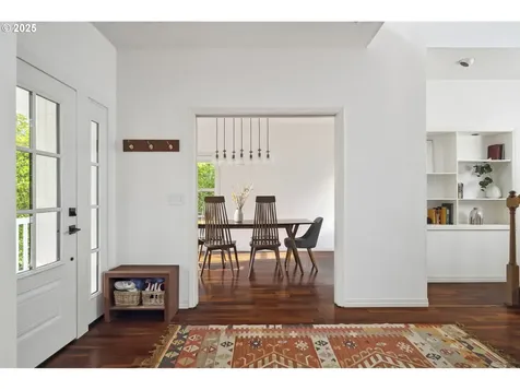 8533 SW 37th Avenue Portland OR 97219