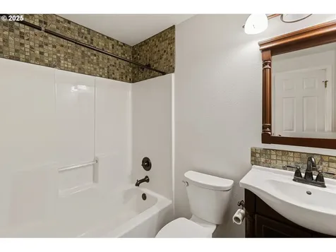 1814 SE 175th Avenue Vancouver WA 98683