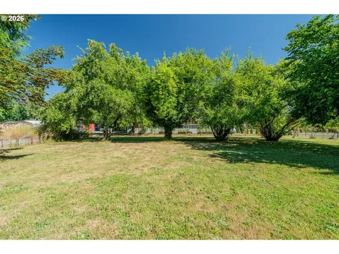895 Elma Avenue SE Salem OR 97317