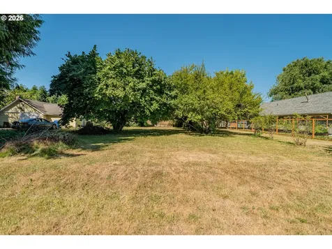 895 Elma Avenue SE Salem OR 97317