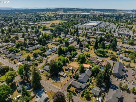 895 Elma Avenue SE Salem OR 97317