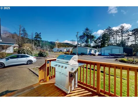 1058 NE Smith Street Rockaway Beach OR 97136