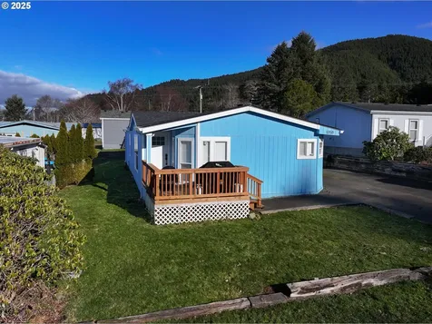 1058 NE Smith Street Rockaway Beach OR 97136