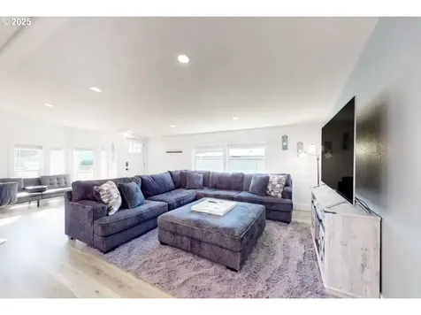 1058 NE Smith Street Rockaway Beach OR 97136