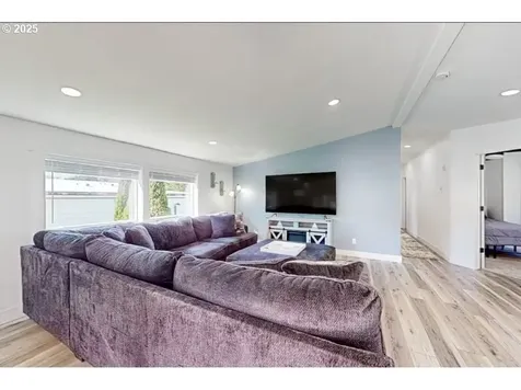 1058 NE Smith Street Rockaway Beach OR 97136