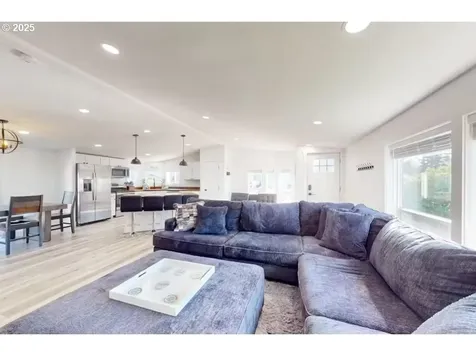 1058 NE Smith Street Rockaway Beach OR 97136