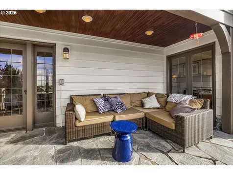 2320 NE Gile Terrace Portland OR 97212