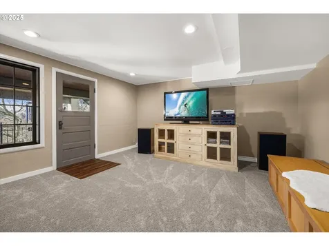 2320 NE Gile Terrace Portland OR 97212