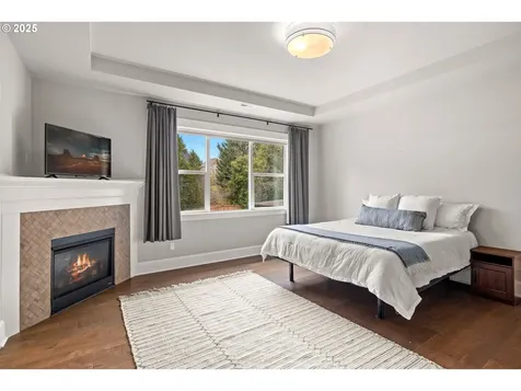 7471 SW Bellrose Lane Portland OR 97223