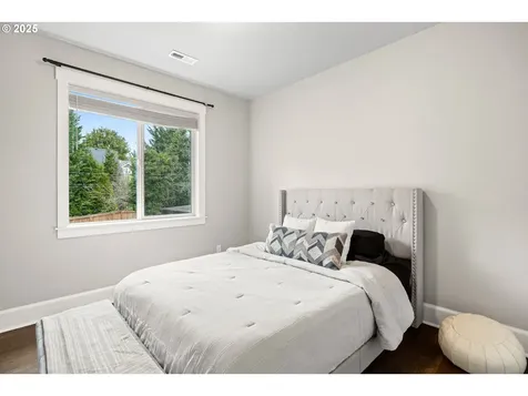 7471 SW Bellrose Lane Portland OR 97223