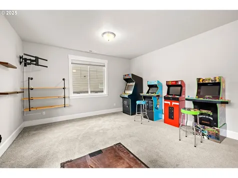 7471 SW Bellrose Lane Portland OR 97223