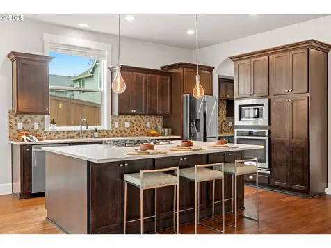 7471 SW Bellrose Lane Portland OR 97223