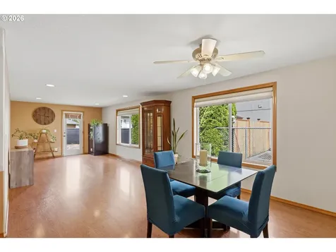 111 Mission Road Kelso WA 98626