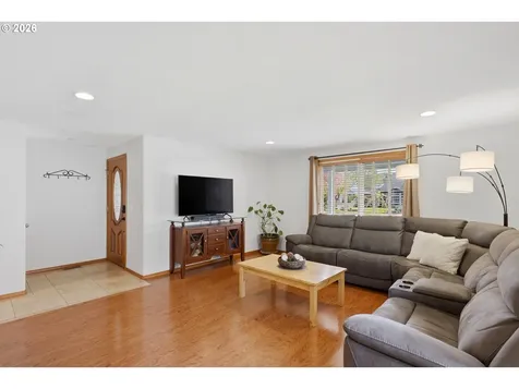 111 Mission Road Kelso WA 98626