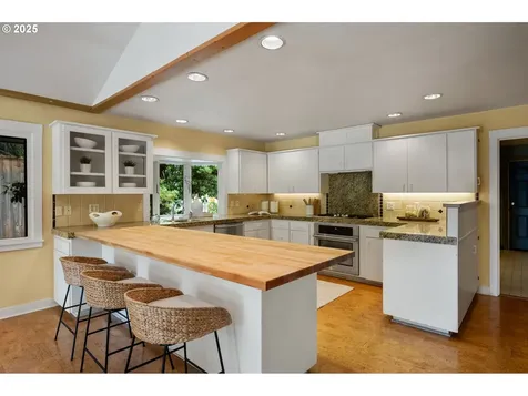 7320 SW Northvale Way Portland OR 97225