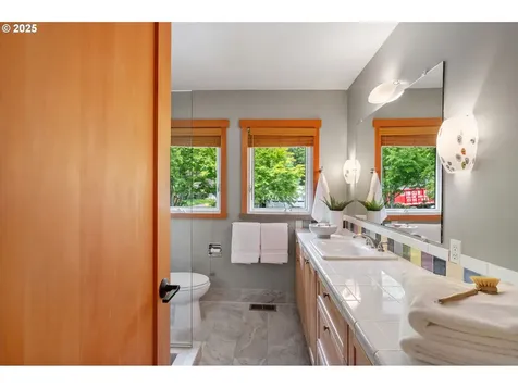 7320 SW Northvale Way Portland OR 97225