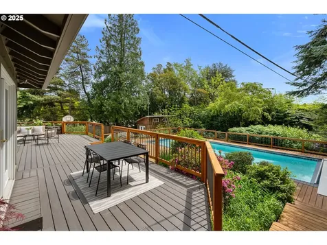 7320 SW Northvale Way Portland OR 97225