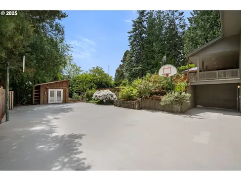 7320 SW Northvale Way Portland OR 97225
