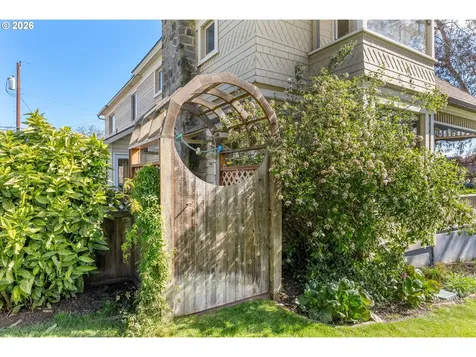 217 W 8th Street The Dalles OR 97058