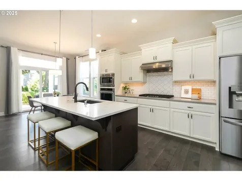 16922 NW Madrone Street Portland OR 97229