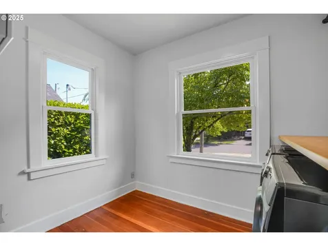 1605 NE 76th Avenue Portland OR 97213